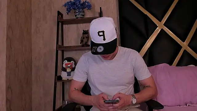 Karimferrer online show from 03/25/26, 03:12