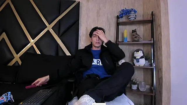 Karimferrer online show from 04/22/26, 03:31