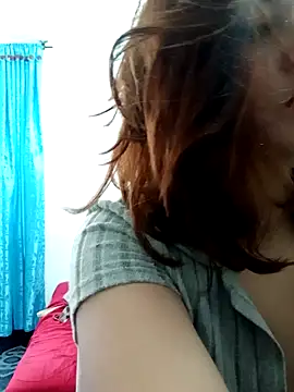 LisbethMoore  online show from 02/05/25, 01:00