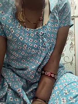 Spicy sari girl online show from 04/06/26, 04:46