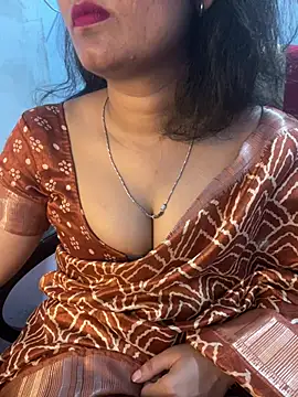 Snapshot of Spicy_sari_girl chatting on 08/01/26, 03:50 Spicy sari girl online show from 08/01/26, 03:50
