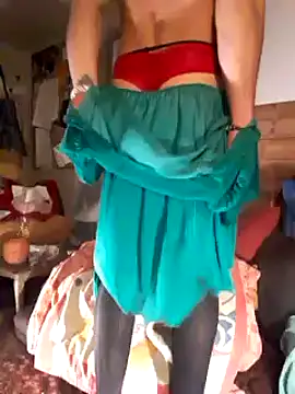 Snapshot of willinganalslut2 chatting on 12/11/24, 10:27 willinganalslut2 online show from 12/11/24, 10:27