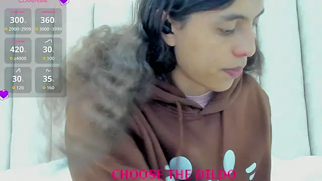 FreyaMoller online show from 11/25/25, 06:52