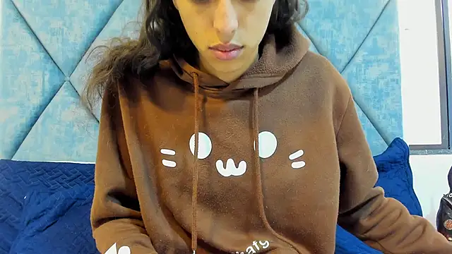 FreyaMoller online show from 01/10/26, 01:13