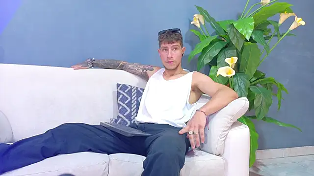 french sexx online show from 09/26/25, 07:18