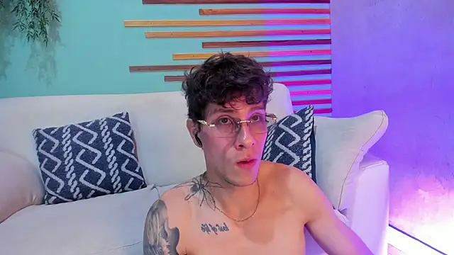 french sexx online show from 11/28/25, 08:00