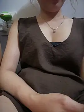 Snapshot of Baby-sexytit99 chatting on 05/31/26, 04:47 Baby-sexytit99 online show from 05/31/26, 04:47