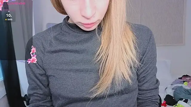 Elis Fox online show from 02/15/26, 07:05