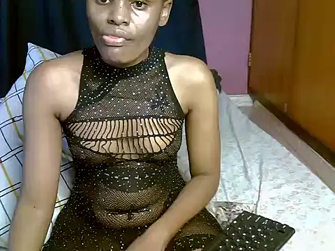 Queen petite  online show from 04/06/26, 04:46