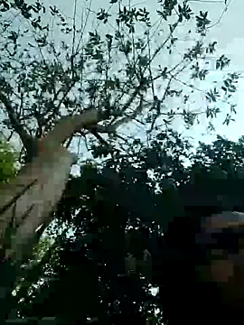 Snapshot of Young_couple143 chatting on 03/11/25, 08:20 Young couple143 online show from 03/11/25, 08:20