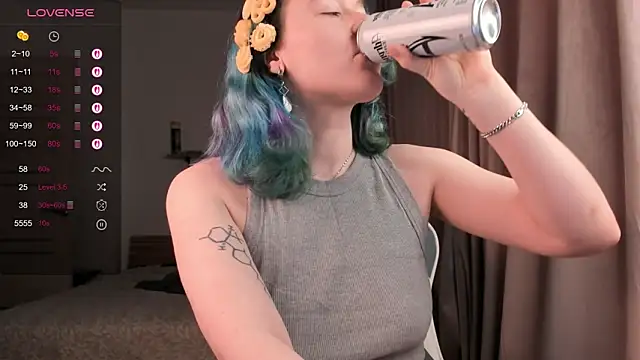 alisahug online show from 12/01/25, 10:09