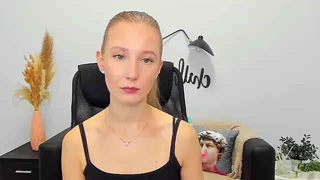 LolaWilsons online show from 01/21/25, 10:19