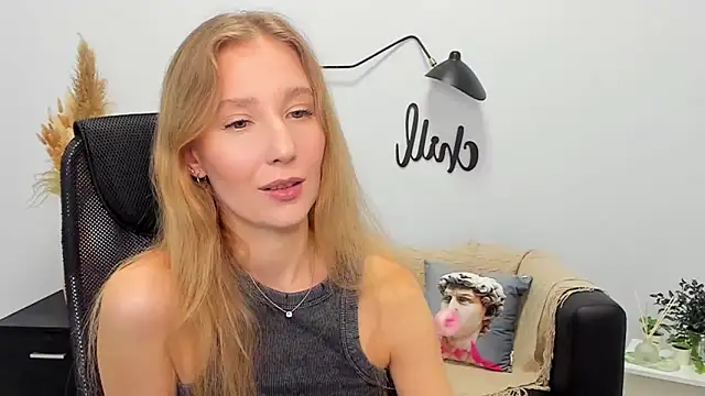 LolaWilsons online show from 01/30/25, 09:25