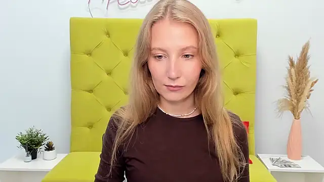 LolaWilsons online show from 06/05/26, 06:20