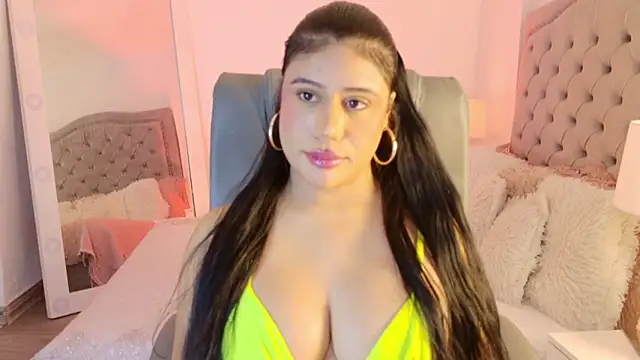 Snapshot of AshleyFerrer chatting on 04/25/26, 04:15 AshleyFerrer online show from 04/25/26, 04:15