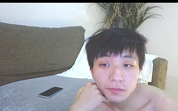 Snapshot of ace2p chatting on 09/29/25, 03:28 ace2p online show from 09/29/25, 03:28