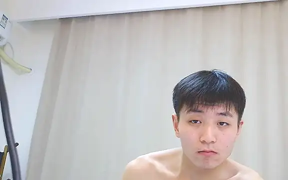 Snapshot of ace2p chatting on 11/02/25, 04:09 ace2p online show from 11/02/25, 04:09