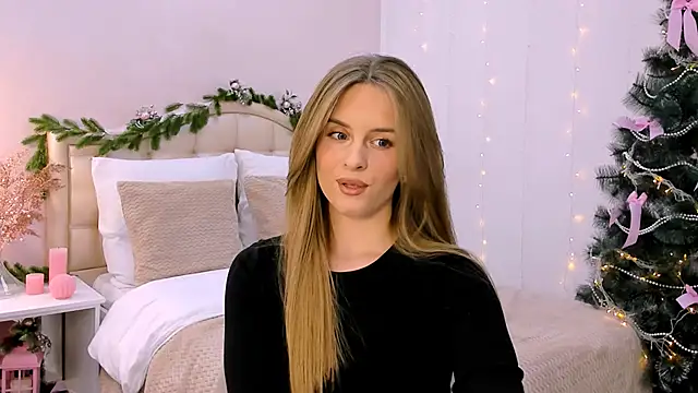 RozzitaBedberry online show from 01/18/25, 11:11