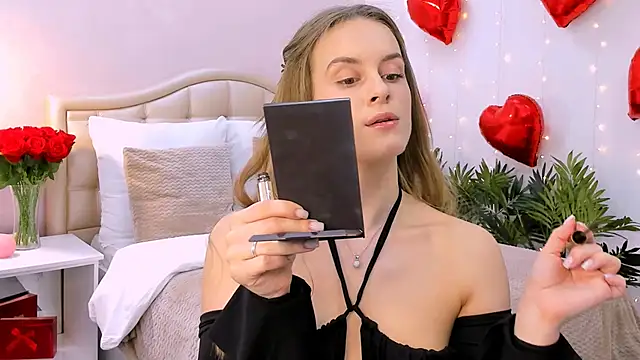 RozzitaBedberry online show from 02/19/25, 01:06