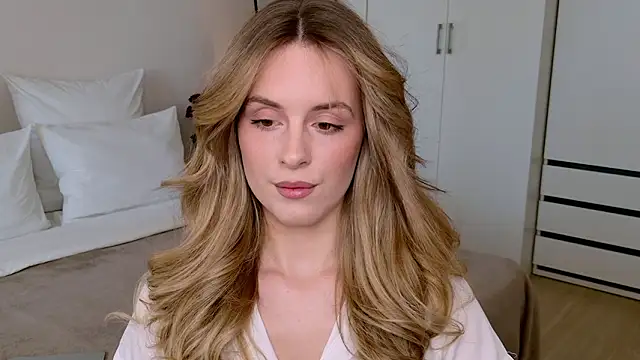 RozzitaBedberry online show from 02/01/26, 01:20