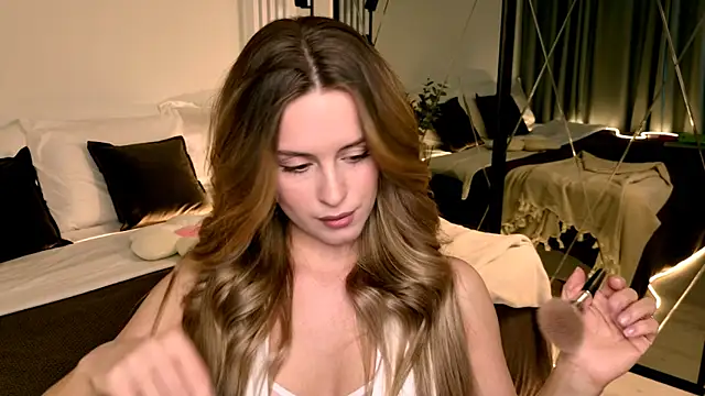 RozzitaBedberry online show from 04/03/26, 01:42