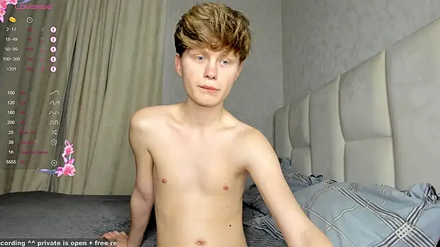 Snapshot of christian_di0r chatting on 11/11/25, 05:57 christian di0r online show from 11/11/25, 05:57