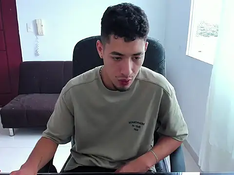 Chandler ken online show from 10/03/25, 04:37