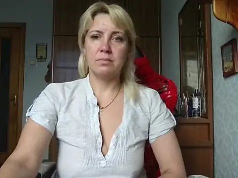 Snapshot of IrinaB1 chatting on 06/22/26, 06:32 IrinaB1 online show from 06/22/26, 06:32
