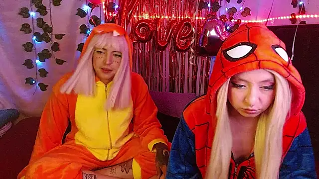 the lesbian game online show from 02/08/25, 03:30
