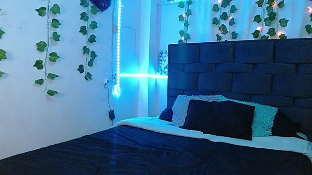 the lesbian game online show from 03/22/25, 06:11