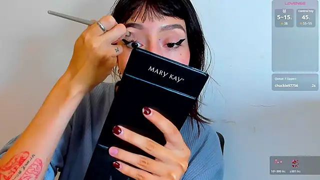 lizzy davis 1 online show from 11/17/25, 04:18