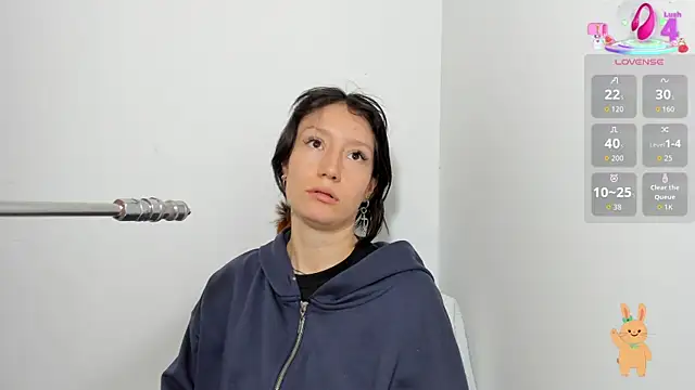 lizzy davis 1 online show from 04/12/26, 03:44