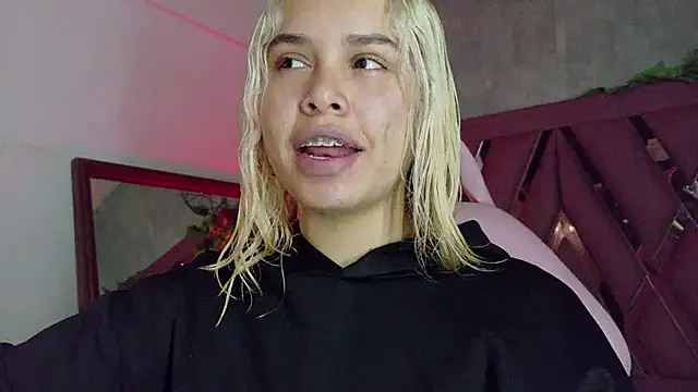 Haelycute online show from 02/13/26, 12:12