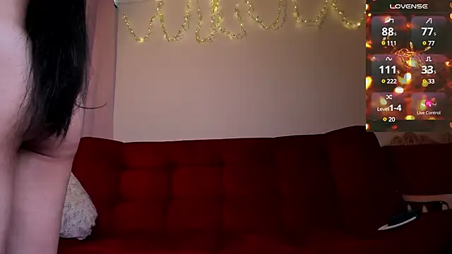 Snapshot of ohpetitemuse chatting on 02/26/25, 07:49 ohpetitemuse online show from 02/26/25, 07:49