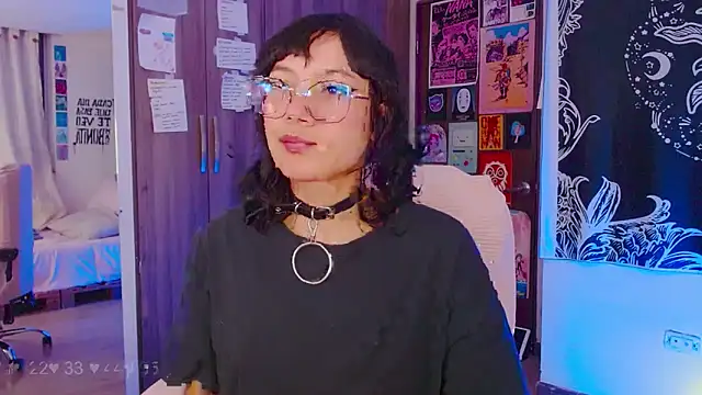 melissahowl online show from 09/29/25, 01:44