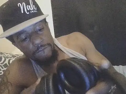 Snapshot of DreamvilleINC chatting on 09/27/25, 02:05 DreamvilleINC online show from 09/27/25, 02:05