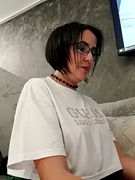 Snapshot of IsisBlake chatting on 01/30/25, 05:17 IsisBlake online show from 01/30/25, 05:17