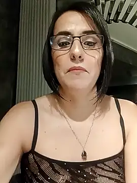 Snapshot of IsisBlake chatting on 02/12/25, 12:58 IsisBlake online show from 02/12/25, 12:58