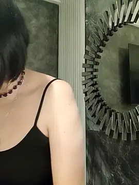 Snapshot of IsisBlake chatting on 02/28/25, 02:31 IsisBlake online show from 02/28/25, 02:31