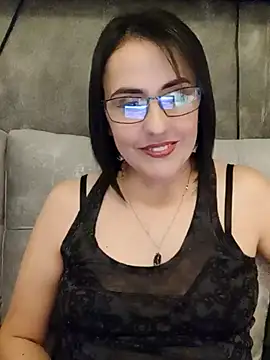 Snapshot of IsisBlake chatting on 03/07/25, 06:11 IsisBlake online show from 03/07/25, 06:11