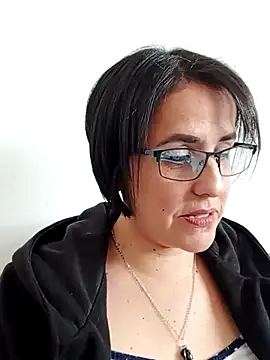 Snapshot of IsisBlake chatting on 03/18/25, 05:42 IsisBlake online show from 03/18/25, 05:42