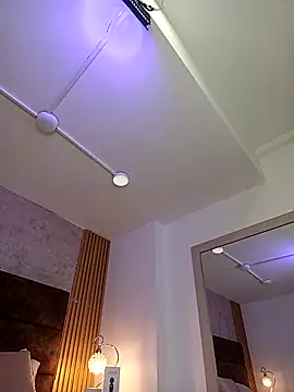 Snapshot of IsisBlake chatting on 09/28/25, 02:11 IsisBlake online show from 09/28/25, 02:11