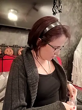 Snapshot of IsisBlake chatting on 10/10/25, 03:55 IsisBlake online show from 10/10/25, 03:55