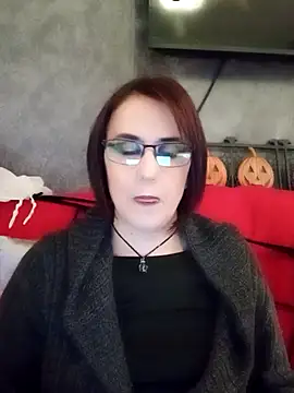 Snapshot of IsisBlake chatting on 10/15/25, 07:36 IsisBlake online show from 10/15/25, 07:36