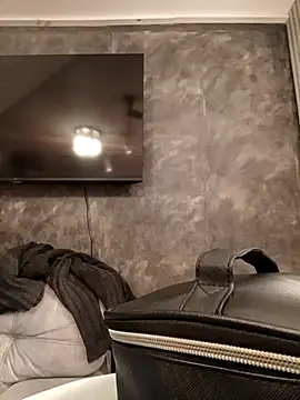 Snapshot of IsisBlake chatting on 01/16/26, 05:50 IsisBlake online show from 01/16/26, 05:50