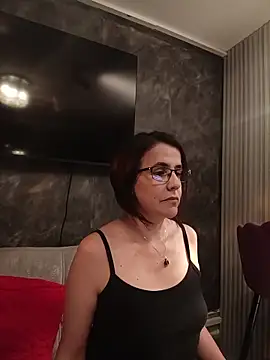 Snapshot of IsisBlake chatting on 02/13/26, 02:24 IsisBlake online show from 02/13/26, 02:24