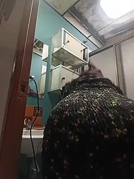 Snapshot of IsisBlake chatting on 02/18/26, 04:47 IsisBlake online show from 02/18/26, 04:47