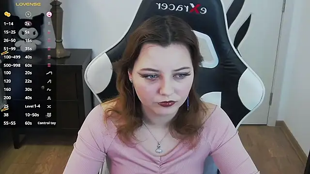 pretty little thing online show from 02/17/26, 05:08