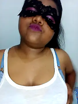 Snapshot of Sexy--queen1 chatting on 10/03/25, 10:56 Sexy--queen1 online show from 10/03/25, 10:56