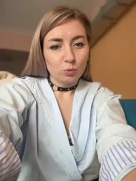 Snapshot of Crazy-Rosa chatting on 12/31/24, 09:42 Crazy-Rosa online show from 12/31/24, 09:42